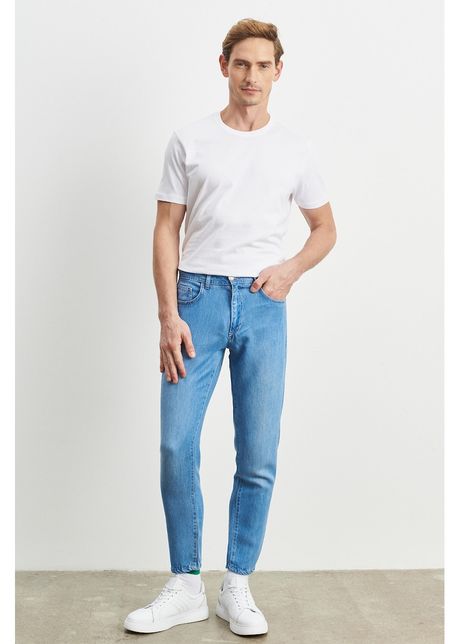 Blugi conici cu aspect decolorat