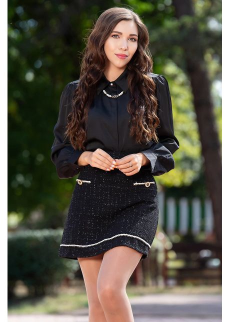 Camasa dama office neagra cu colier auriu din perle