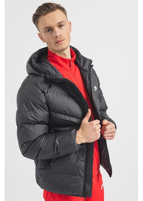 Geaca cu finisaj rezistent la apa si gluga windrunner