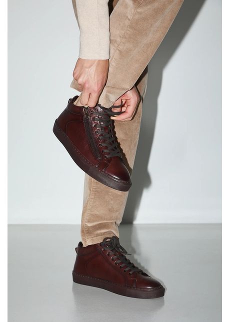 Medicine ghete de piele culoarea maro