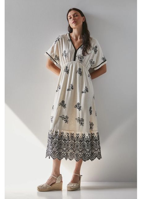 Medicine rochie culoarea bej maxi evazati