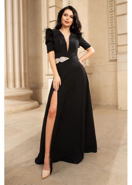 Rochie de ocazie lunga alissa neagra cu crapatura pe picior si fulgi la umeri