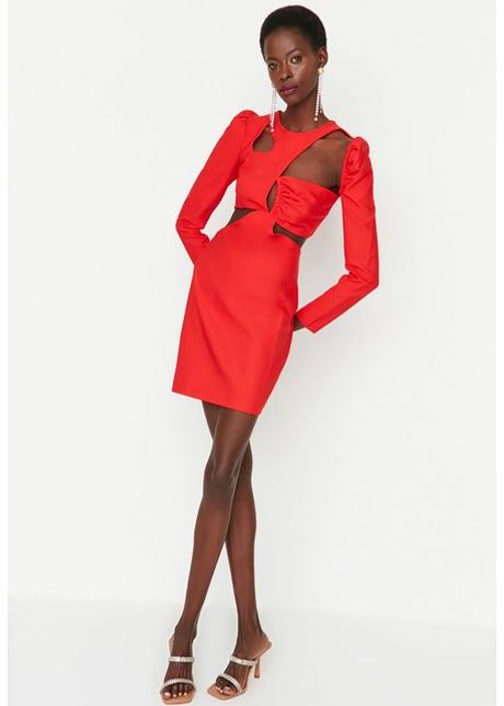Rochie scurta rosie nalona