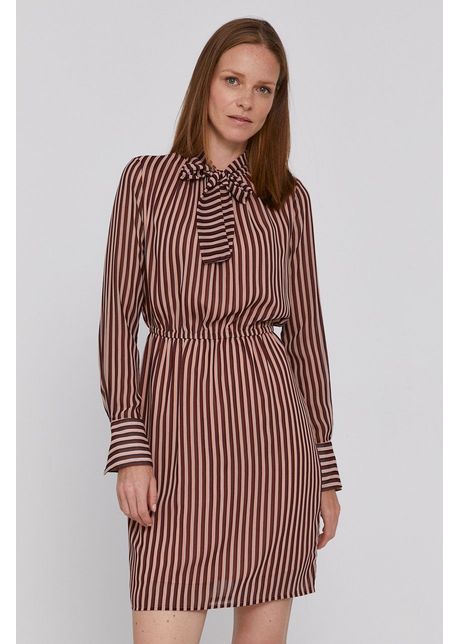 Sisley rochie culoarea maro mini model drept